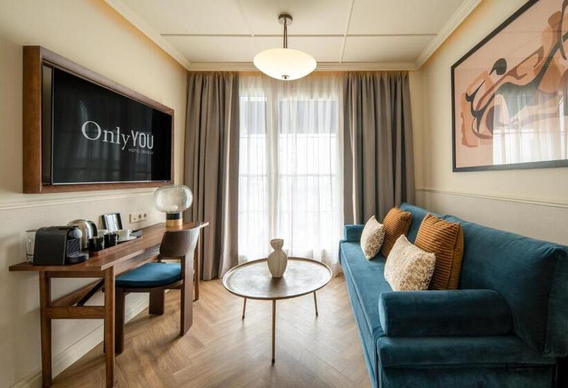 سوییت اجرایی, Only You Hotel Sevilla