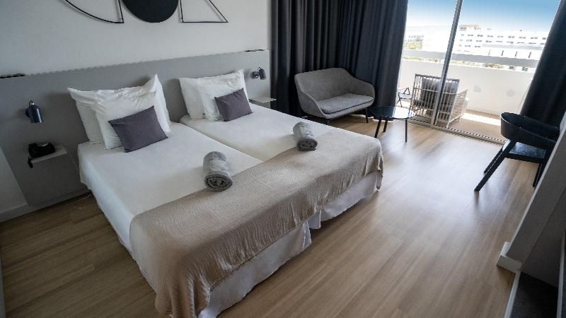 Полулюкс Вид на Бассейн, Coral Suites & Spa - Adults Only