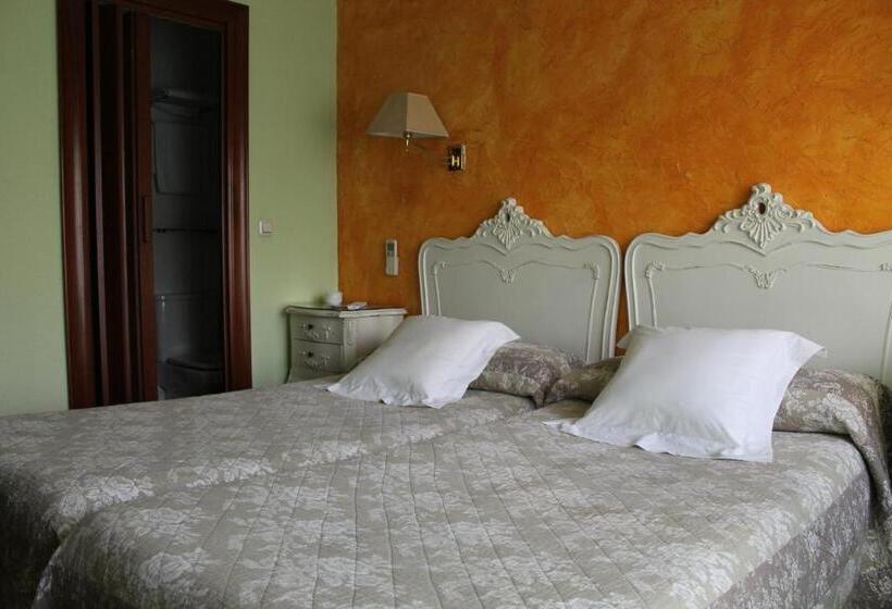 اتاق استاندارد, Hostal Goya Suites