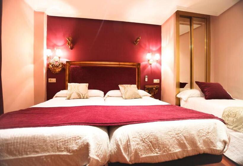 اتاق استاندارد سه نفره, Hostal Goya Suites