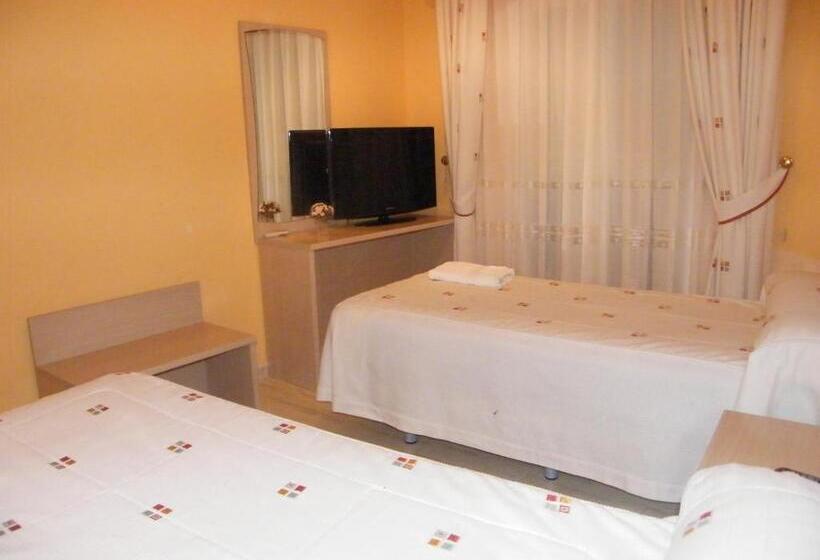 4인용 스탠다드 룸, Hostal Dulcinea