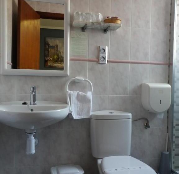 Habitación Familiar, Hostal La Pilarica