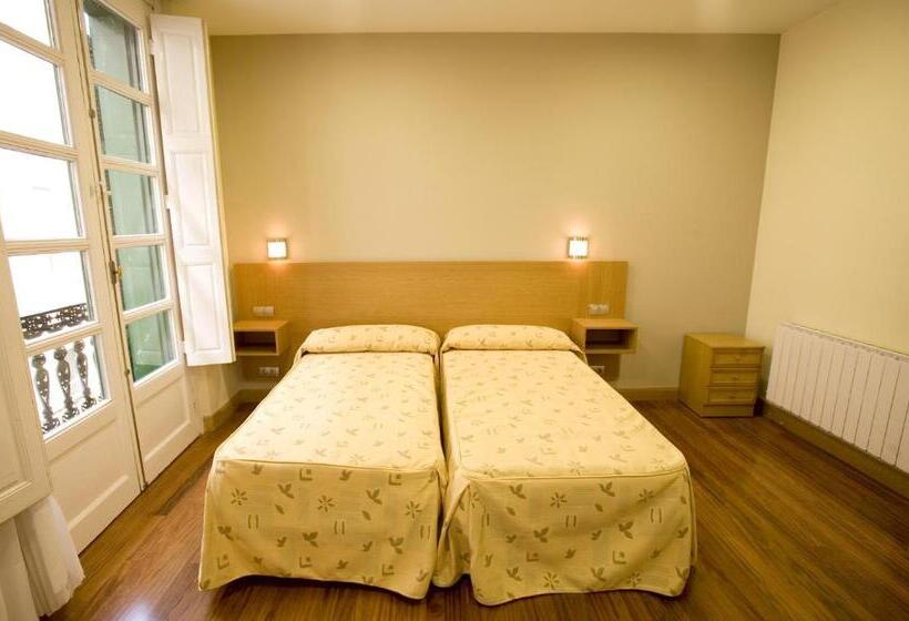스탠다드 룸 공동 욕실, Roquefer Bilbao Central Rooms