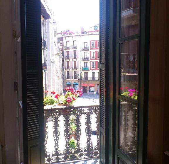 标准单人间共用浴室, Roquefer Bilbao Central Rooms
