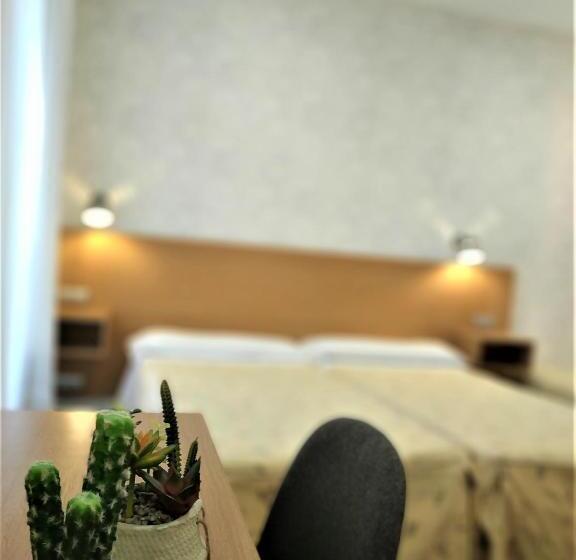 اتاق استاندارد یک تخته با سرویس بهداشتی مشترک, Roquefer Bilbao Central Rooms