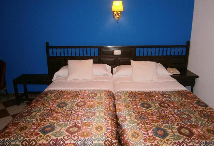 اتاق استاندارد, Hostal Residencia Avenida