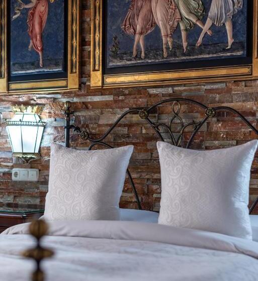 اتاق لوکس, Casa De Reyes