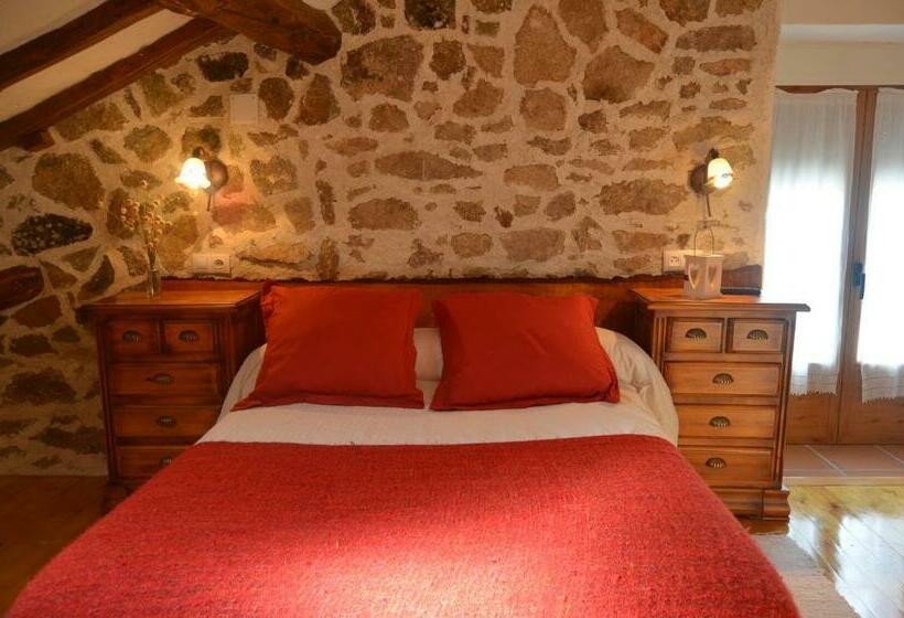 수피리어 트리플 룸, Hostal Refugio De Gredos