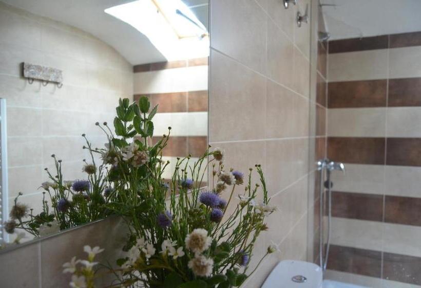 수피리어 트리플 룸, Hostal Refugio De Gredos