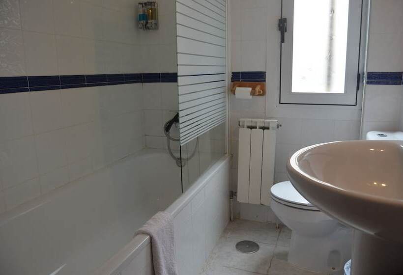 스탠다드 룸, Hostal Refugio De Gredos