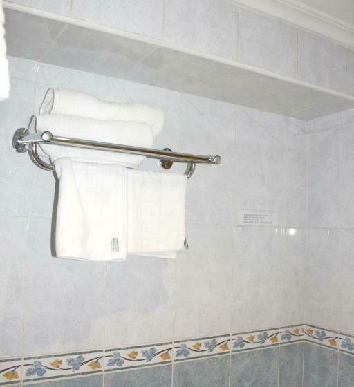 Номер Стандарт, Hostal álvarez