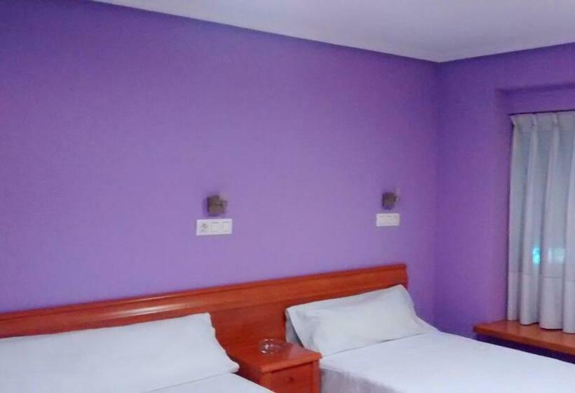 Номер Стандарт, Hostal álvarez