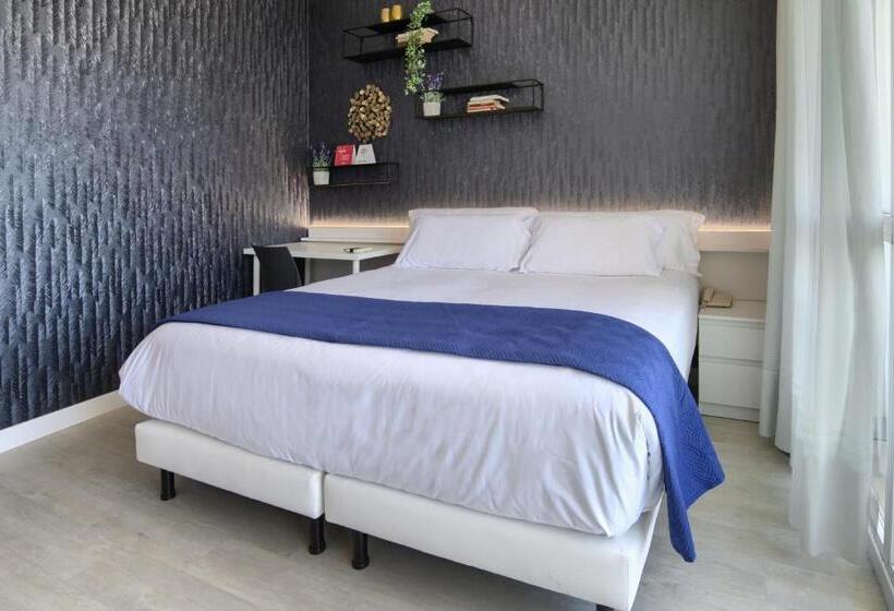 Номер Стандарт, Luze El Villa