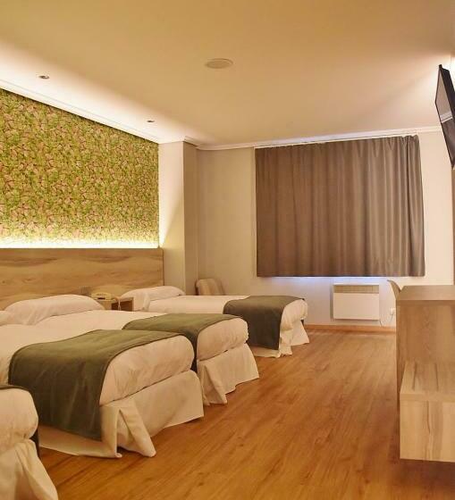 Номер Стандарт Трехместный, Hospedium Hotel La Marina Costa Da Morte
