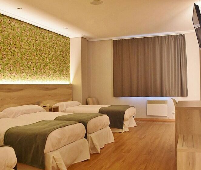 Четырехместный Номер Стандарт, Hospedium Hotel La Marina Costa Da Morte
