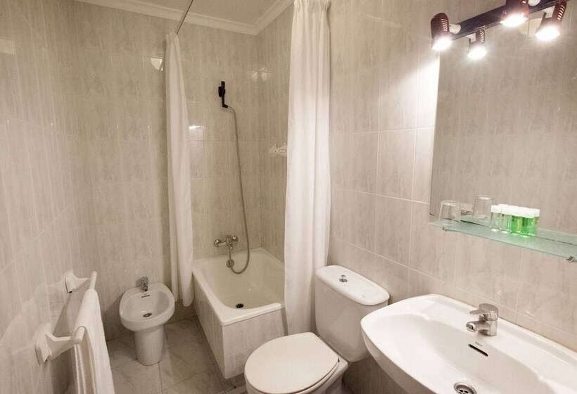 Номер Стандарт, Hostal Restaurante Terra Cha