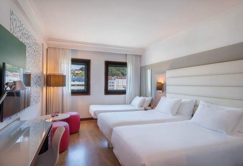 חדר סטנדרט לשלושה, Santiago Plaza Affiliated By Meliá