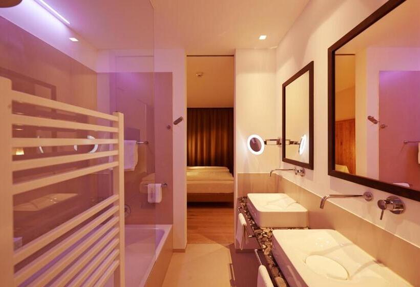 Люкс, Amerika Holzer Hotel & Resort