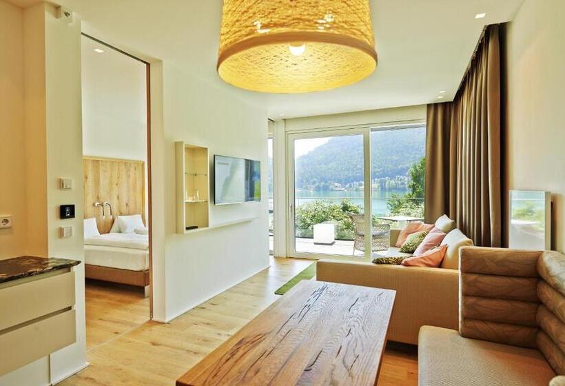 سوییت, Amerika Holzer Hotel & Resort