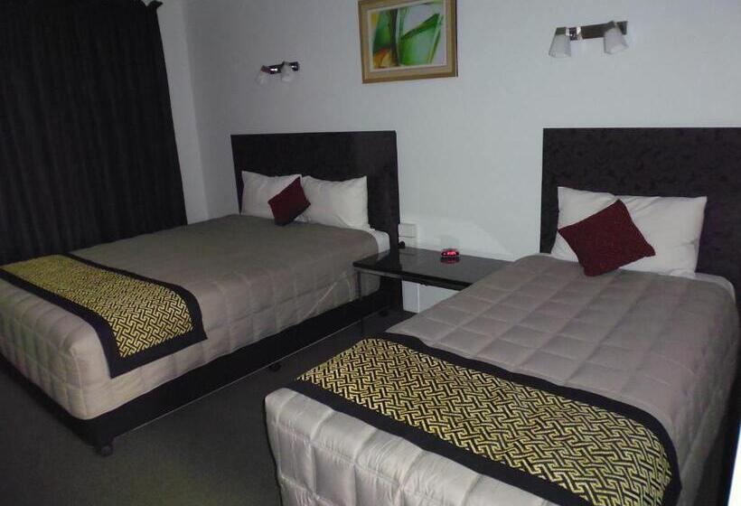 Номер Стандарт, Burke & Wills Motor Inn