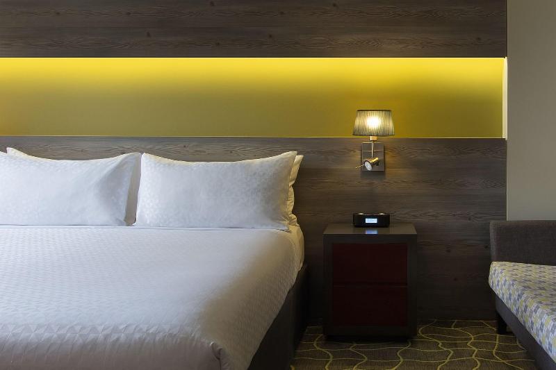 스탠다드 스튜디오 킹침대, Four Points By Sheraton Perth