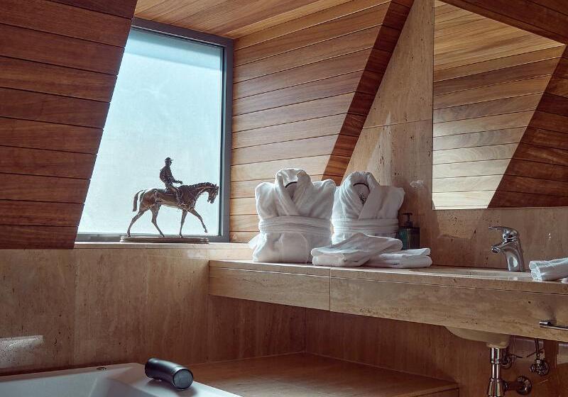 سوییت لوکس, Andorra Park