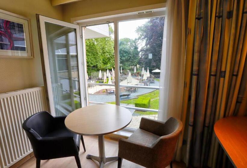 Номер Стандарт, Auberge Du Vieux Cedre, Enghien Belgique