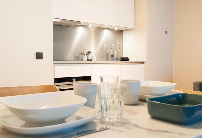 ファミリーステューディオ, Premier Suites Antwerp