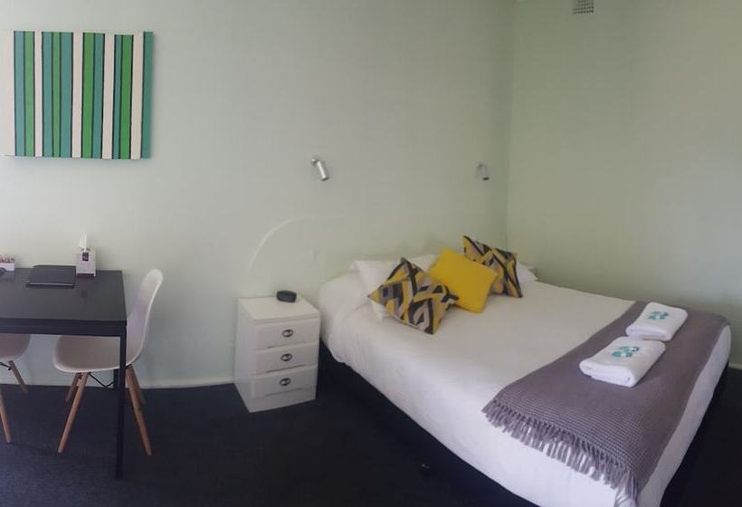 패밀리 룸, Town House Motor Inn