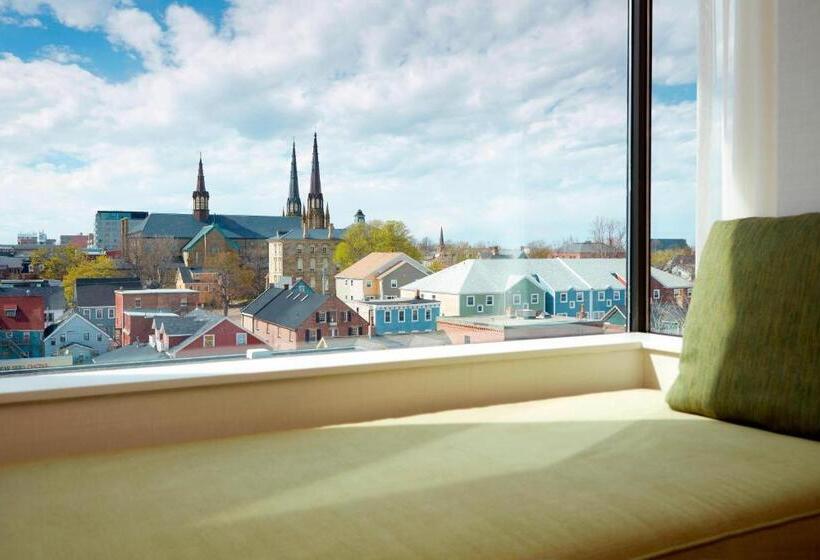 キングサイズベッドのスイートルーム, Delta Hotels By Marriott Prince Edward