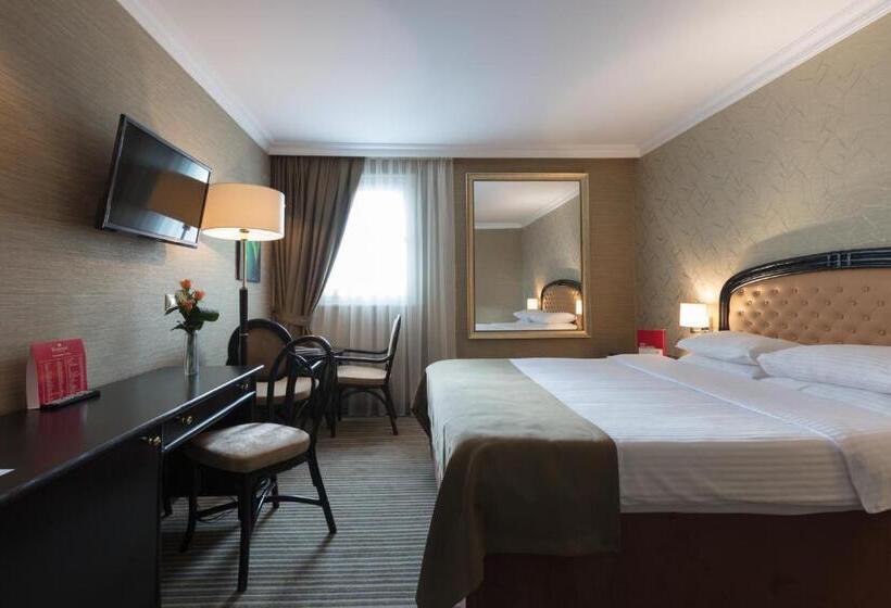 Номер Стандарт, Ramada By Wyndham Sofia City Center
