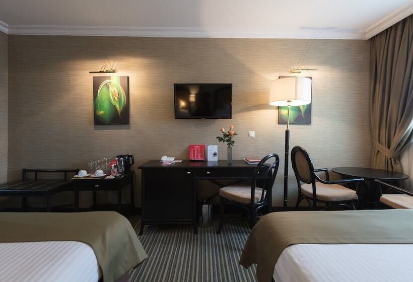 Номер бизнес-класса, Ramada By Wyndham Sofia City Center