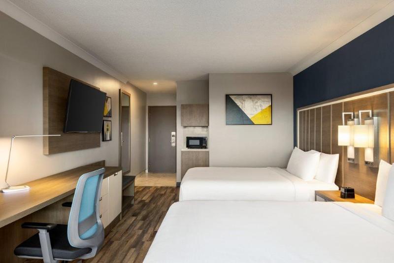 クイーンサイズベッドのスタンダードルーム, Crowne Plaza Saint John Harbour View, An Ihg
