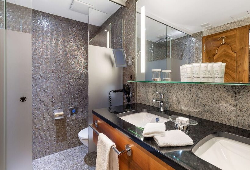 Номер Deluxe, Grand Hotel Zermatterhof