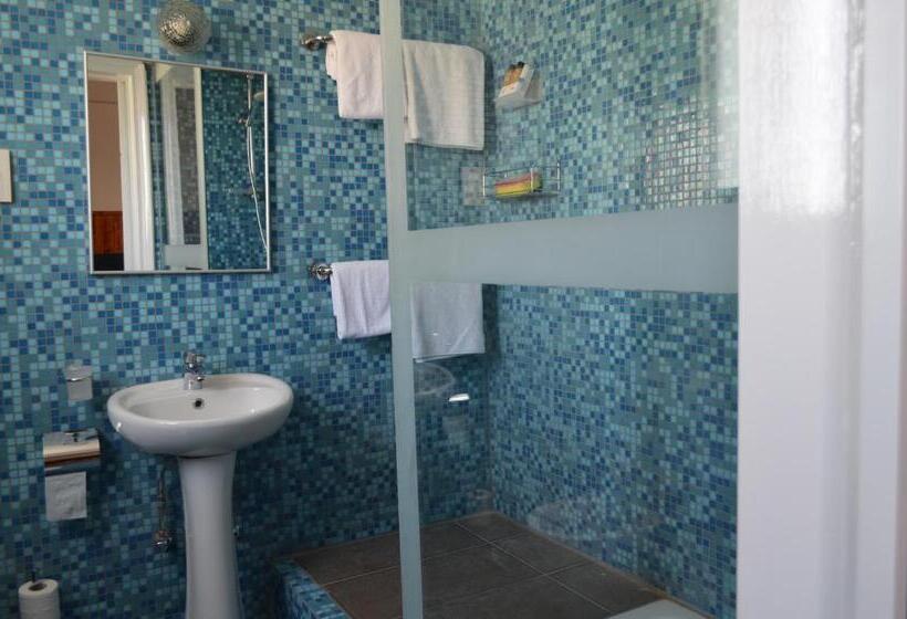 اتاق استاندارد, Asty