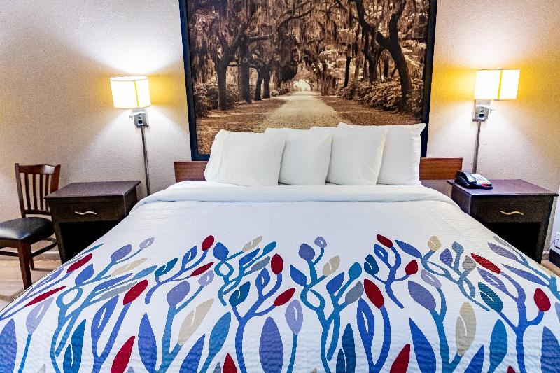 Suit Deluxe, Jin Jiang