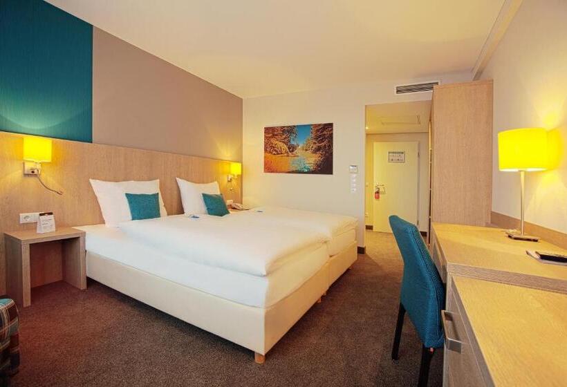 اتاق سوپریور, President