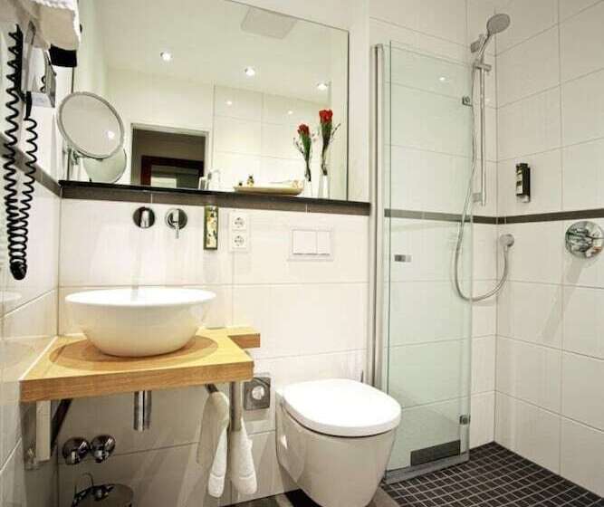 اتاق سوپریور, President