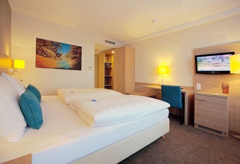 اتاق سوپریور, President