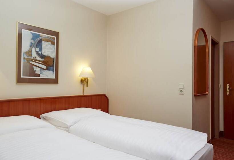 Номер Стандарт, Garner Hotel Mannheim City By Ihg