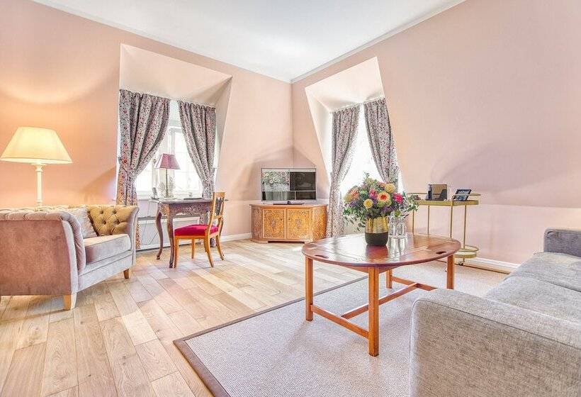 小型豪华套房, Wald & Schlosshotel Friedrichsruhe