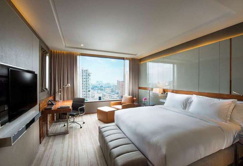 带大床的行政房间, Hilton Munich City