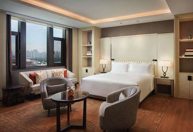 이그제큐티브 룸 킹사이즈 침대, Hilton Munich City