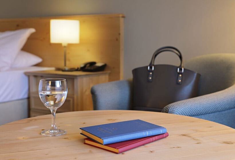 Номер Комфорт, Maritim Titisee