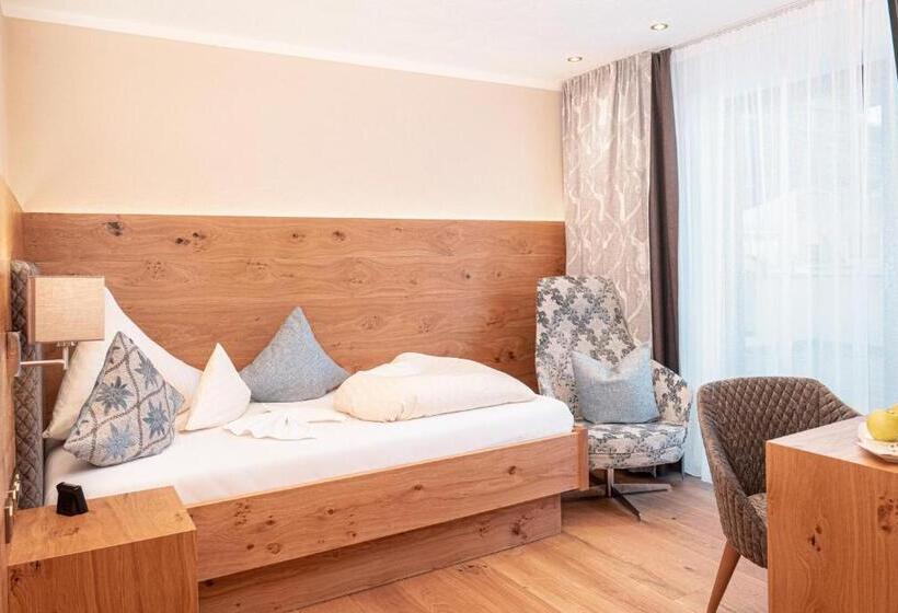 Номер Стандарт Индивидуальный с Балконом, Parkhotel Burgmühle
