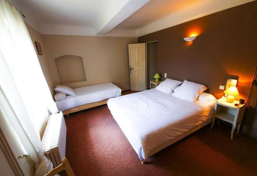 Номер Стандарт Трехместный, Auberge De La Tour