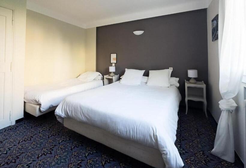 Номер Стандарт Трехместный, Auberge De La Tour