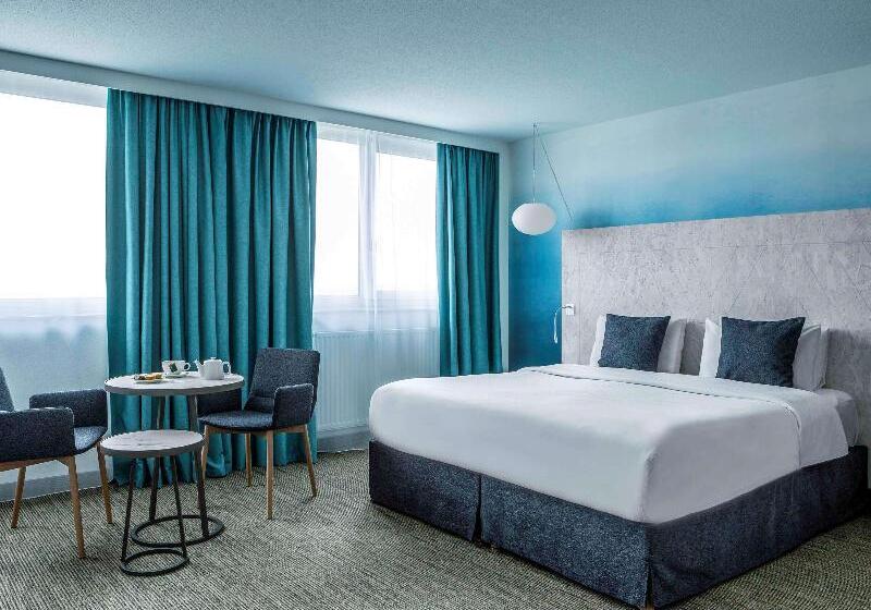 Полулюкс, Mercure Vannes Le Port