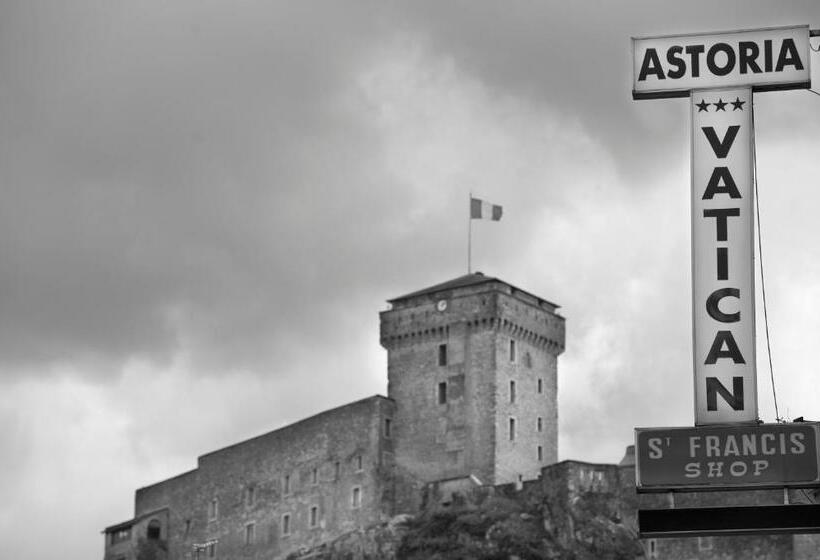 Номер Стандарт Индивидуальный, The Originals City, Hôtel Astoria Vatican, Lourdes