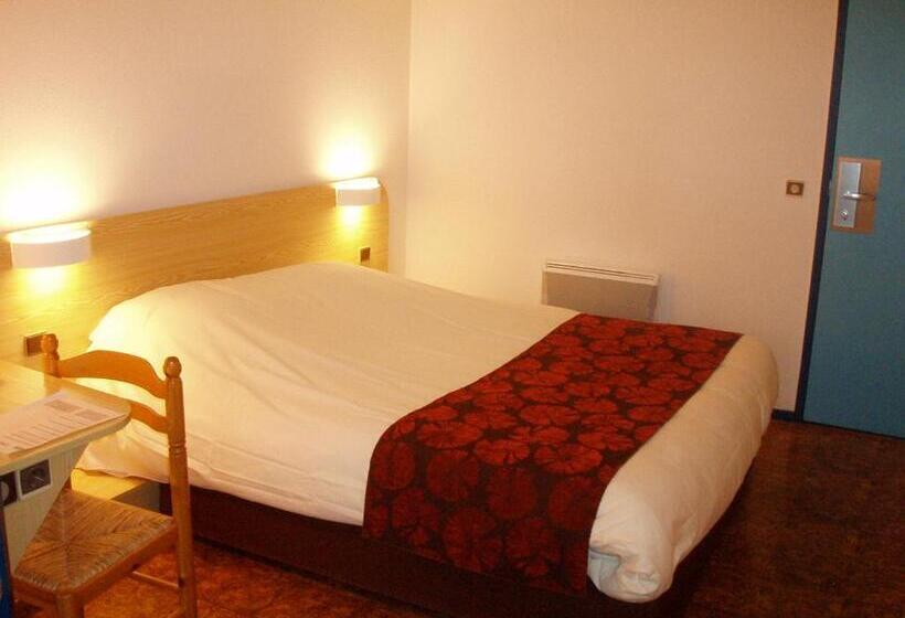 Четырехместный Номер Стандарт, Brit Hotel Poitiers Beaulieu